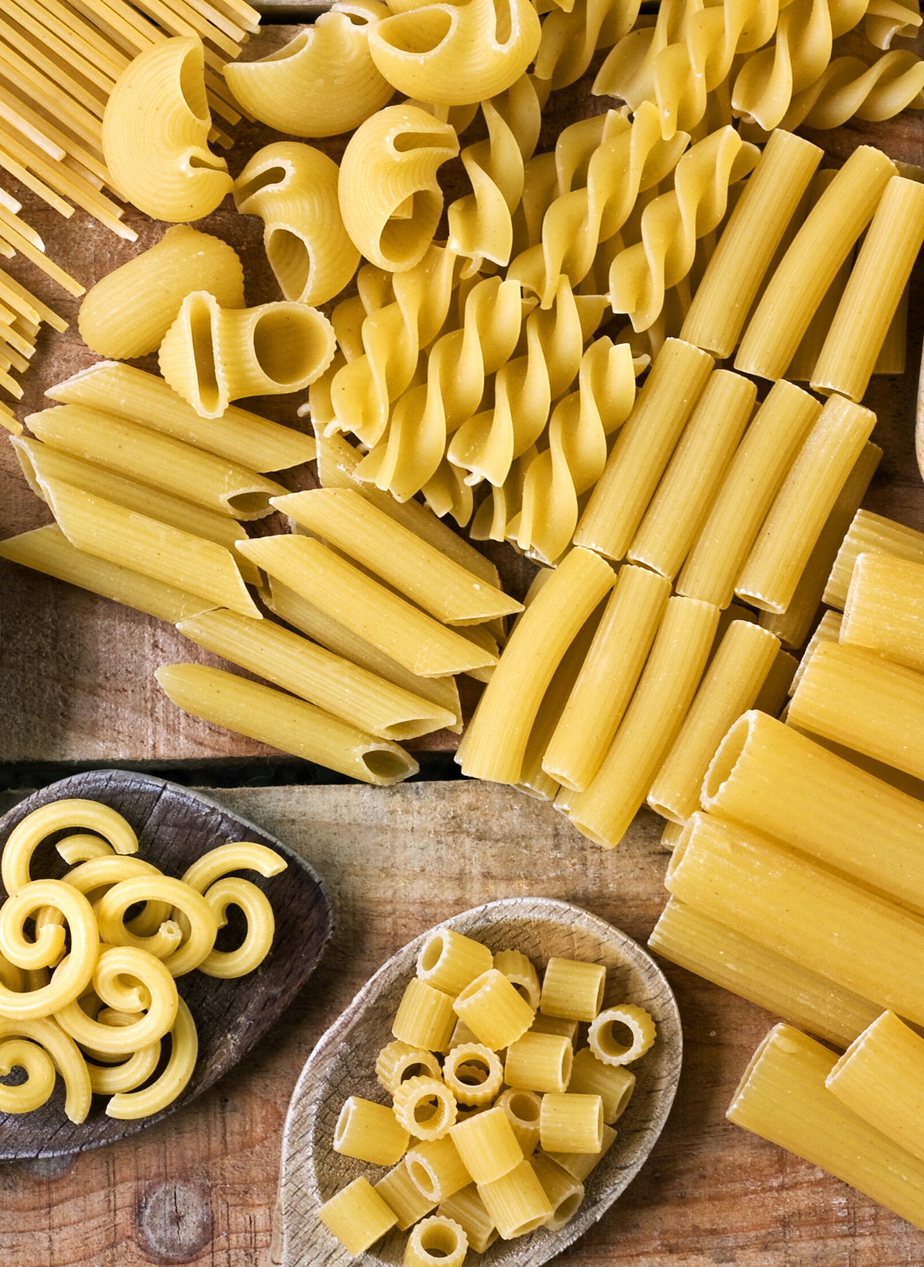 Pasta products. Чакарон чакарон макарон макарон. Необычные макаронные изделия. Перья (макаронные изделия). Итальянские макаронные изделия.