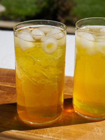pineapple skin tea