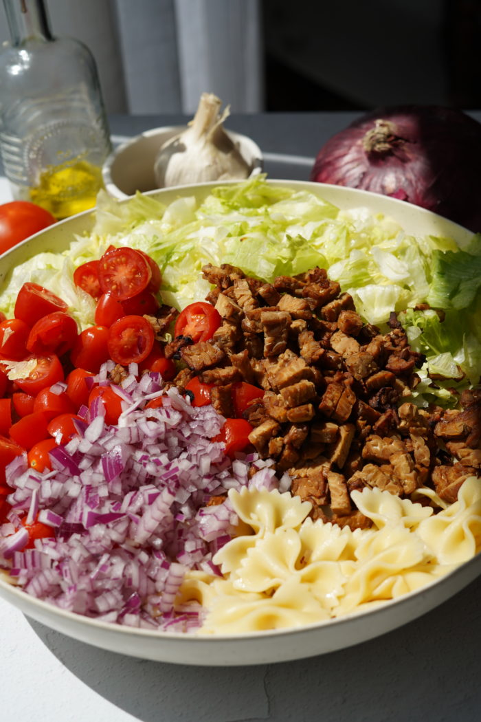 vegan pesto pasta salad