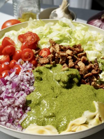 vegan pesto pasta salad