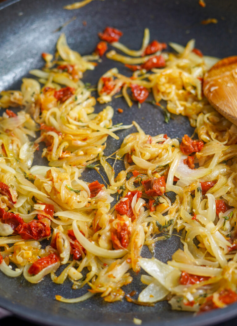 Caramelized Onion Sun-Dried Tomato Pasta - PlantYou