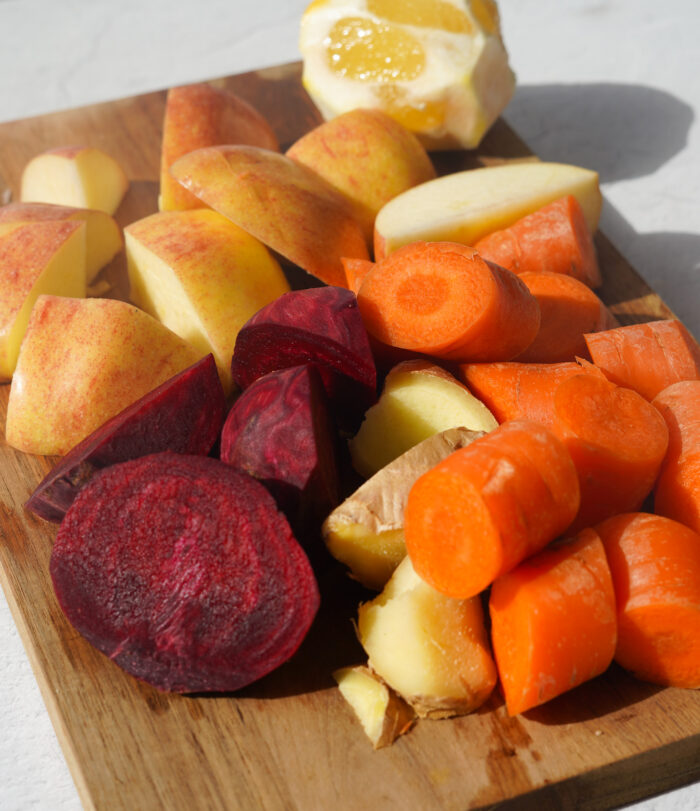 ingredients of abc juice which includes carrot beet apple ginger and orange