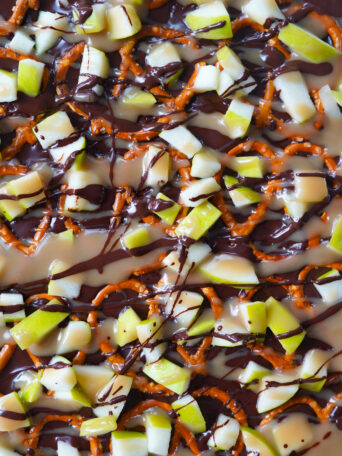 caramel apple bark close up
