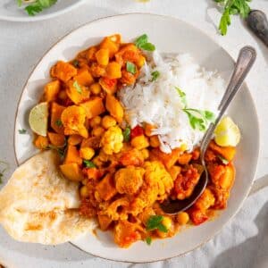 Roasted vegetable curry serving.