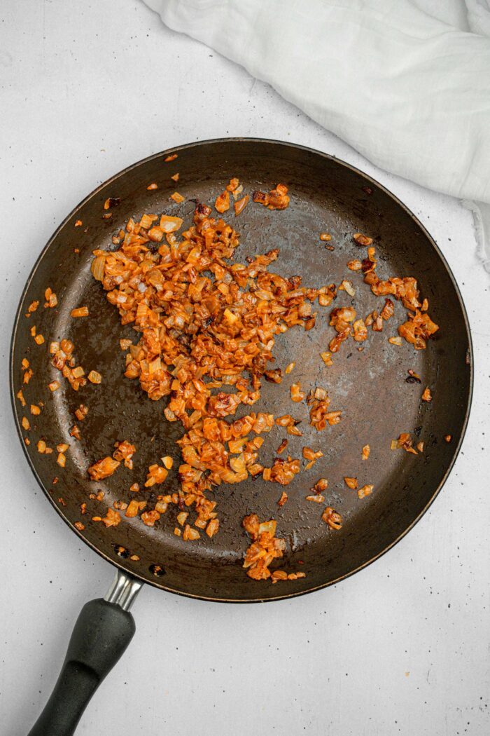 After some time, the caramelized onions are beautifully golden brown and reduced in volume.