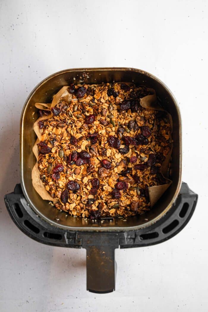 After 7-8 minutes, the air fryer granola is ready.