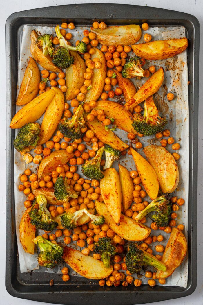 Chickpeas, potatoes and broccoli roasted with spices.