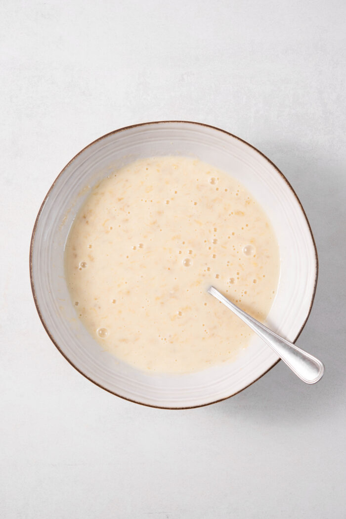 Mashed bananas mixed with condensed coconut milk.